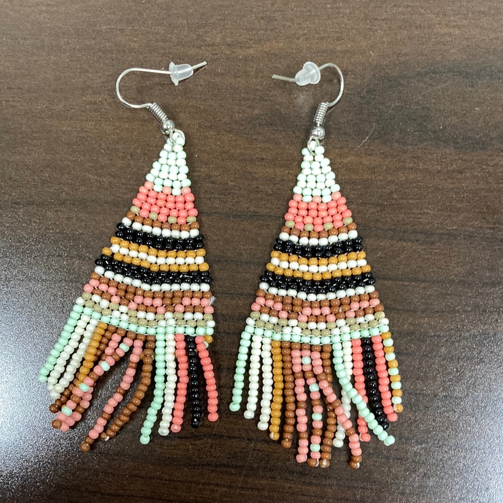 Boho seed bead earrings NWOT